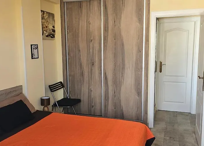 Apartamento A Stone's Throw From The Golden Mile With Breathtaking Ocean And Mountain Views