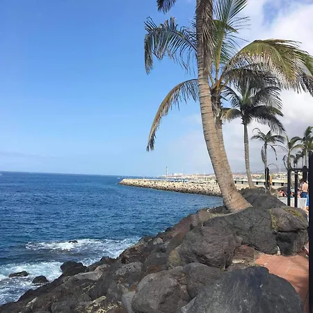 A Stone's Throw From The Golden Mile With Breathtaking Ocean And Mountain Views Lejlighed *